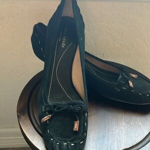 Kate Spade: Black Suede Whipstitch Kitten (Low) Heel Shoe- 10M